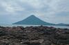 シンボリックな形が魅力の「開聞岳」 岬から、風呂から、山頂から「見て＆登って」1泊2日で満喫！  絶景レポート【鹿児島県指宿市】