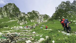 「木曽駒ヶ岳」中央アルプス最高峰！ 氷河期に形成された雄大な“千畳敷カール”は高山植物の宝庫【首都圏発！週末に行ける百名山ガイド vol.11】