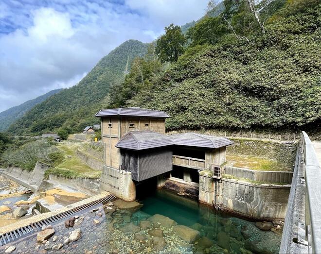 【落差日本一「称名滝」】春には期間限定の「幻の滝」が見られる、立山で味わう絶景と圧巻の水しぶき！の画像004