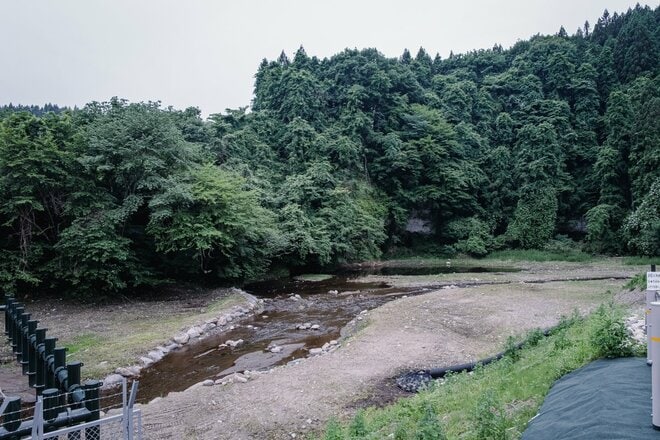 一度は見るべき、レア構造物！  日本一の高低差「らせん魚道」とは？  天然魚に優しい河川ジャンクション「上木馬瀬砂防堰堤」【ゆる6輪の旅 vol.03 群馬県安中市】の画像002