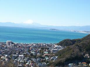 低山縦走だけど歩きごたえ抜群の「三浦アルプス」東京湾展望の矢落山から、富士山・相模湾パノラマと桜が待つ仙元山まで「駅スタート＆ゴール」12.5kmレポ