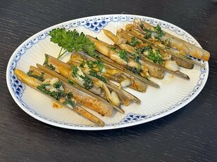 「ニョキ！ グイ！ スポッ！」が病みつきに..... 道具はすべてダイソー！ 予算1,000円以内で「マテ貝」採りを初体験してみた