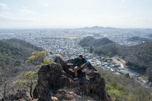 【首都圏近郊】春の週末ハイキングおすすめルート「足利アルプス」は標高の割に高度感＆歩き応え＆夜景が抜群！