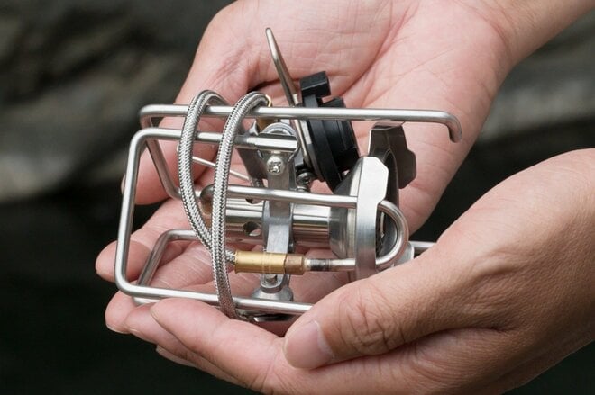 【山でもガンガン使えるCB缶バーナー】SOTOの新作「トレックマスター」実使用レポートの画像004