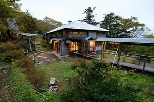 いつかは泊まりたい！「那須岳」登山者憧れの“極上の湯”に恵まれた別天地「三斗小屋温泉」【栃木県那須塩原市】