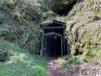 驚異の「光ゼロ」坑道「間歩（まぶ）」の暗闇！　世界遺産＆第168回直木賞受賞『しろがねの葉』舞台・石見銀山「限定公開ルート」実歩レポート