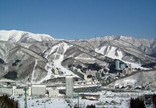 苗場は「苗場国際」、草津は長年、温泉を名乗らず!?  スキー場名変更の裏事情