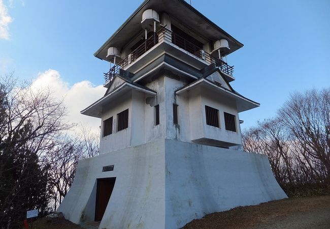 冬空の絶景を堪能したい！  茨城のパノラマ低山「八溝山」山頂展望台からの眺望＆修験の歴史も味わう、約3時間ハイキングコースの画像003