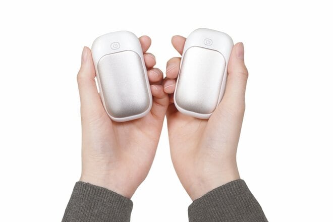 発熱まで約10秒！  ポケットサイズの「ハンディウォーマー」 温度3段階調節＆セパレート使用が便利！【秋冬のアウトドアで役立つアイテム】の画像002