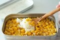新米をとことん味わう！  最少の材料で作る「缶詰炊き込みごはん」3選【缶詰博士の缶たん”CAN”P料理 vol.96】の画像003