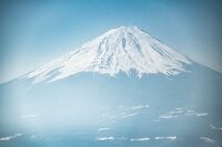 【ハイカー女子の一杯】 春ハイクで「雪頭ヶ岳」！  雄大な富士山に会いにいく “4杯目” 山梨県 2025年