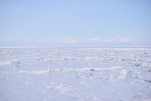 「今年は流氷の当たり年！？」日本屈指の絶景「冬のオホーツク海」での極寒キャンプレポート＜後編＞【絶景キャンプ場ガイド-言葉を失うほどの風景に会いに行こう- vol.29】