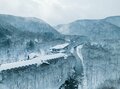 「雪の青森って、素敵だね！」 白銀の奥入瀬渓流をスノーシューで散策し、冬だけの大自然アート「氷瀑」を鑑賞する【「奥入瀬渓流ホテル」滞在型満喫プラン】の画像002