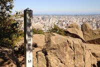 究極の2択「街ブラ」するか「標高225ｍ軽登山」か… 北海道・札幌の人気スポット「円山エリア」の歩き方