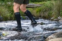 「登山、自転車、水遊び、渓流釣り」 使い方次第で可能性が広がる【防水ソックス】！  その実力はいかに？ 「ひと夏使い倒してみました」  2025年