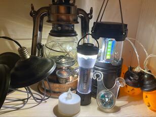 「アウトドアの光」ランタンだけじゃないシーンで使い分ける「5つの灯り」