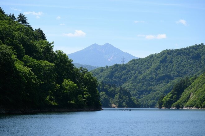 「奥只見湖」から行く尾瀬！  船とバスで繋ぐ絶景ルートを経て「裏燧林道・三条ノ滝・尾瀬沼」をめぐる1泊2日の贅沢ハイク【新潟県魚沼市】の画像004