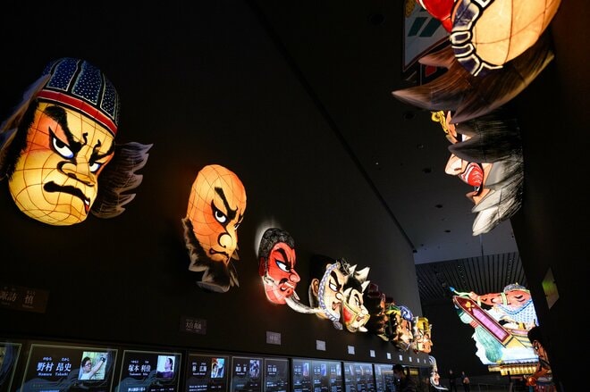 スキーもいいけど、青森行くなら観光も楽しまなきゃ！  冬でも “ねぶた” が間近で見られる「ねぶたの家 ワ・ラッセ」＆ 巨大彫刻 “あおもり犬” が鎮座する「青森県立美術館」の画像014