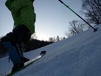 海岸から雪山へのスキー大縦走！「ニセコ連峰」全山をワンデイで走破 【北海道】2023年・春