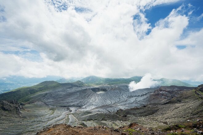 【世界的にも珍しい】活動中の火口を間近で見られる「阿蘇山」2022年“夏休みの安全登山”のために知っておきたい「火口規制情報」をおさらいの画像004