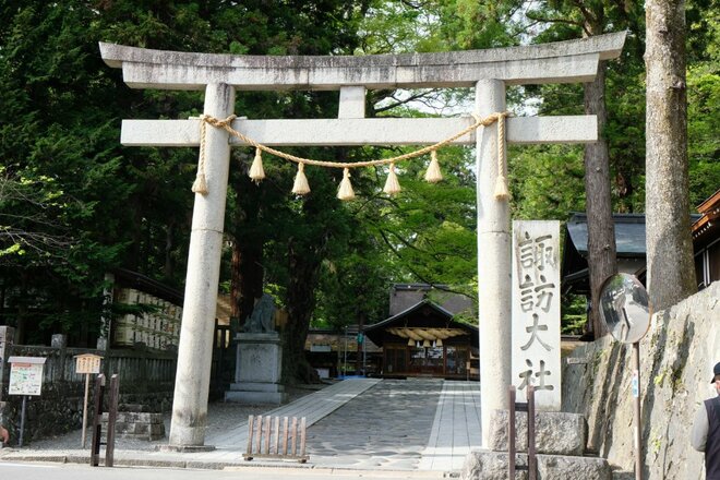 画像・写真：【御柱祭だけではもったいない！】“岡本太郎が震えた” 諏訪湖畔のミステリアスな仏様「万治の石仏」がかわいすぎる！【合計15枚】｜トラベル｜ニュース｜BRAVO  MOUNTAIN