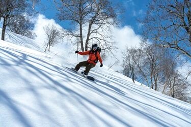 実走ルポ 短時間でも楽しめる 野沢温泉バックカントリー 青木山 野沢温泉スキー場 長野県 スキー スノーボード レポート Bravo Mountain