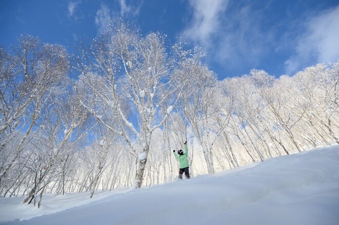 【志賀高原 焼額山スキー場】春スキーにおすすめ「この雪質、一度お試しあれ！」  誰もが “ワンランク上” の滑りができちゃう「極上ゲレンデ」とは、ここのこと！の画像010