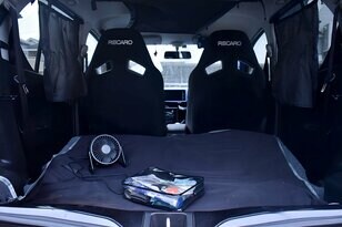 100均ダイソー「雨の車中泊」必須の「快眠グッズ」3選！  気になる「外光・雨音・周りの騒音・室内の湿気・ムレ・換気」対策！