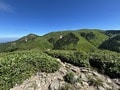 たおやかで爽快な草原風景が待つ、日本百名山「巻機山」へ！  長い登りの先で豪雪地ならではの「池塘」と「高山植物」に癒される「登山レポ」の画像002