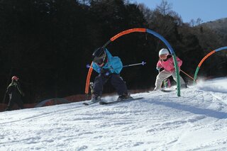 コースの70%が緩斜面なのでキッズもすいすいす滑れる環境だ