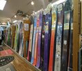 【初級者のためのお買い物ガイド】編集部員がガチで買う！  パウダースキーとゲレンデスキー「二刀流のスキー板」ナマ購入レポートの画像001
