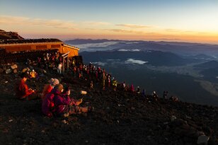 【コロナ禍の登山】 この夏、富士山の山小屋はどうなる？ 富士山八合目の「太子舘」に聞いてみた　＜富士山＞