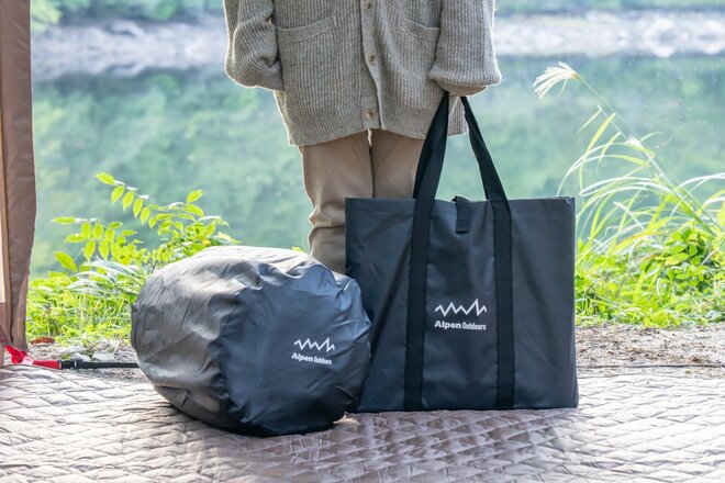 【ショップ店員に聞く！ イチ推しアウトドアギア】冬キャンプでの「こたつ」スタイルに！  ぬくぬく過ごせる、布団と天板のセット〈アルペントーキョー vol.20〉の画像006