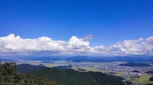 吉高由里子NHK大河ドラマ『光る君へ』ゆかりの福井県・越前市で満喫！「絶景登山・ボルガライス・猫寺・一本桜」コース