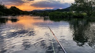 【渓流釣り】「渡良瀬川で夕日を眺めながらフライフィッシング 」釣りを忘れて夢中になった残照の川面の生命感！ 「仕事前・帰りに」人気のキャッチ＆リリース区間・群馬県桐生市 2022年