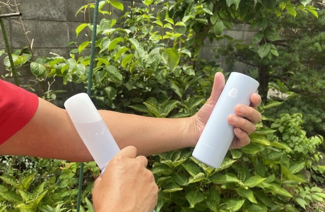 一見“マイボトル”でも…実は“氷のうスタイル”の冷感グッズ！ サッと出して、ピタッと当てられる【W-BOTTLE／氷嚢冷温スティック】の画像002