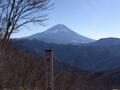 新雪の「蛾ヶ岳」から「富士山」を望む！ 軽アイゼンデビューにもぴったりの絶景スノーハイク！ 『ゆるキャン△』にも登場「四尾連湖キャンプ場」から「登山レポ」の画像004