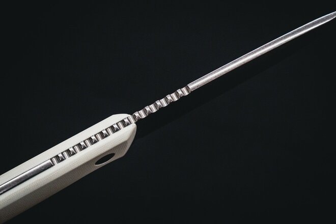 マルチツールの「レザーマン」 初の固定刃ナイフは最先端チート鋼材 “マグナカット” 採用｜3型のフルタングナイフが数量限定で日本デビューの画像002