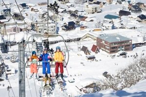 【湯沢中里スノーリゾート】充実のコースと施設が「ゲレンデデビュー＆ファミリースキー」に最適！  この冬から「初心者＆初級者向けスクール」も新登場