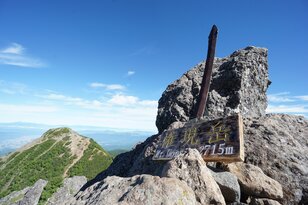 「テント泊登山」に最適！  絶景の南八ヶ岳「編笠山から青年小屋」ピストンルートの魅力