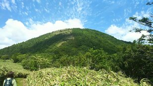 「登山デビューする人」や経験者の「足ならし」にも！ 往復3時間以内で登れる「絶景の山頂＆展望スポット」5選！【埼玉・神奈川・山梨】