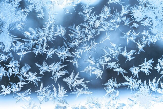 【絶景オンパレード！ 有名リゾートの隠れたスポット】厳しい寒さが作り出すアート！「窓霜の世界」 星野リゾート トマム  北海道｜2026年の画像004