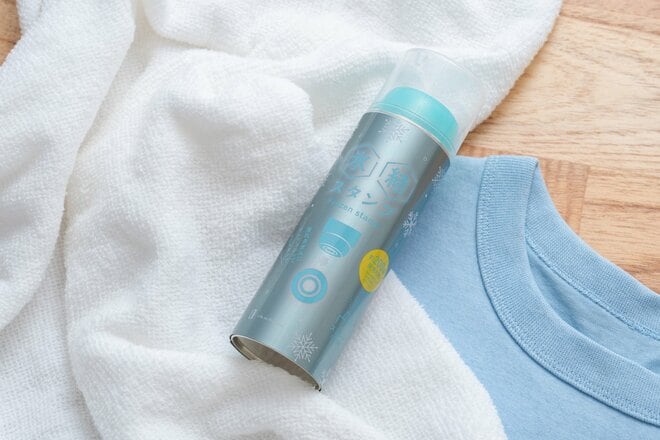 【濡らしたタオルが「スタンプ」で凍る！？  サッと「スプレー」もOK】真夏のバックパック＆カバンに忍ばせたい冷却アイテム「氷結スタンプ LCACL010」の画像004