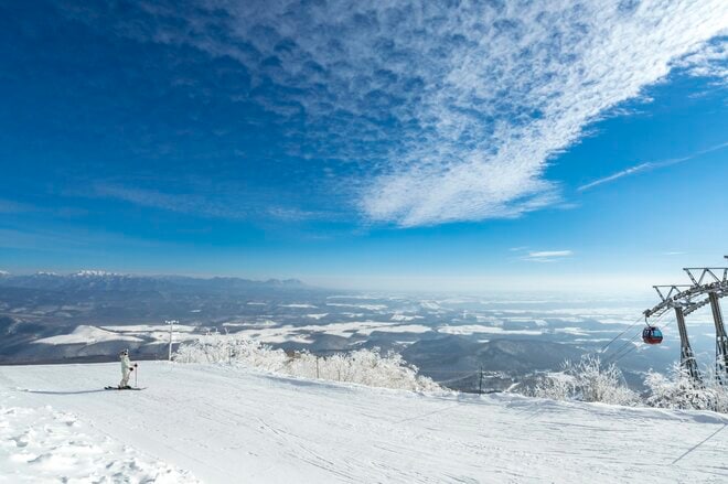 【北海道】オールインクルーシブのリゾートヘ 「共通言語はスキー！」 国際交流も楽しめるクラブメッド・北海道 サホロ   2026年の画像001