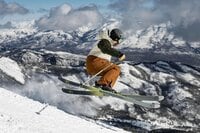 【ROSSIGNOL（ロシニョール）】やはりロシニョールは冬が似合う！  今シーズンも多彩なウェアでスノーシーンの主役に！