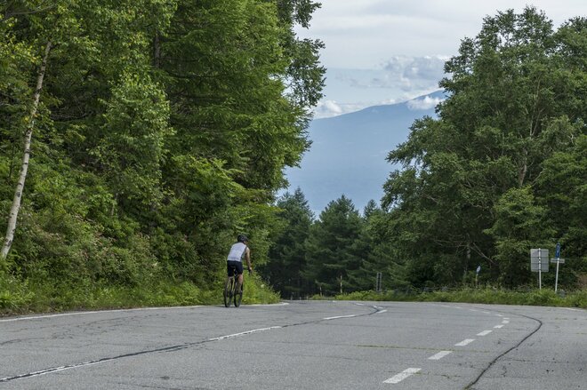 【自転車】夏が始まった！ 県境、峠をつなぐ標高2,000mの高原を走る「絶景グラベルロードが爽快すぎた」  長野県東御市・小諸市 2025年の画像011