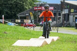 ワンコも楽しめる “MTBエリア“ が「つがいけマウンテンリゾート」に新登場！  “シャレー1棟” 貸し切りで楽しむアウトドアトリップ