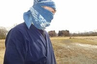 キャンプや車中泊で大活躍の「風呂敷」包んで＆広げて「収納、小物まとめ、シェード、バッグ、救急…」まさに日本伝統のマルチギア！「使用レポート」
