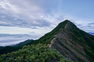 【この秋、絶対！ 八ヶ岳】第1回「赤岳」 荒々しく堂々たる姿の八ヶ岳主峰