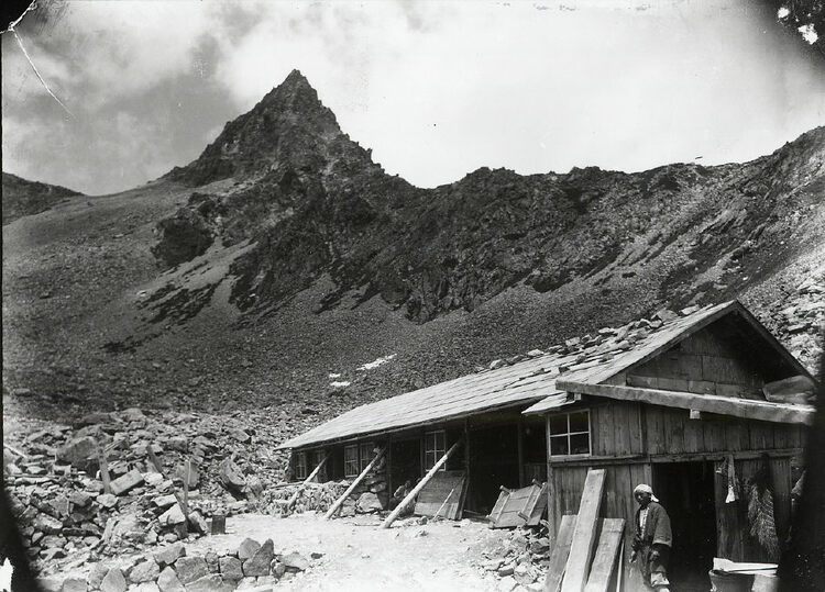 【そこに山小屋を興して】殺生ヒュッテ